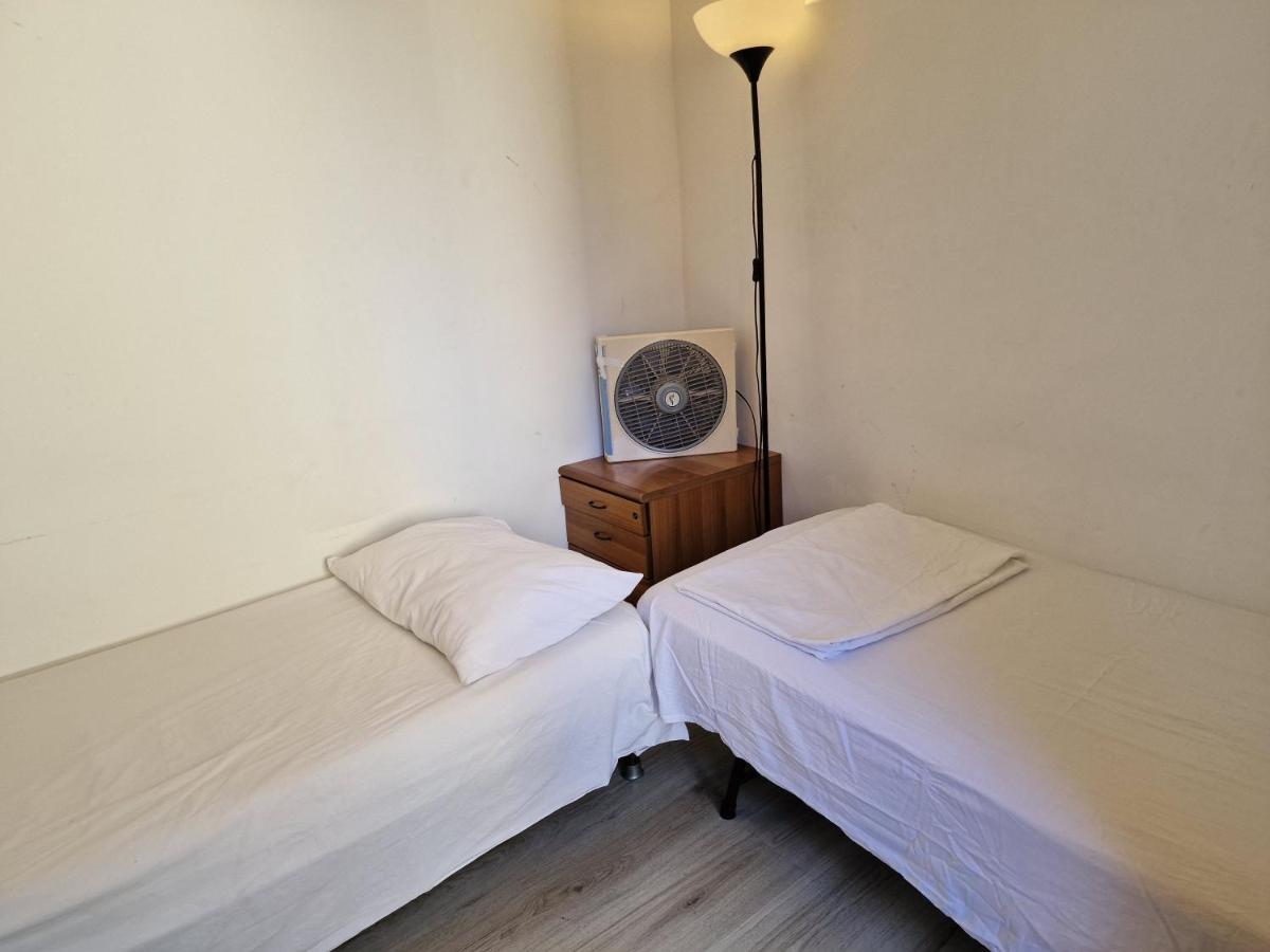 Private Room In A Quiet Apartment In The City Center Milano Eksteriør billede